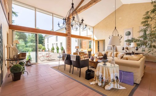 Castle for Sale in Feurs, Auvergne-Rhône-Alpes, France