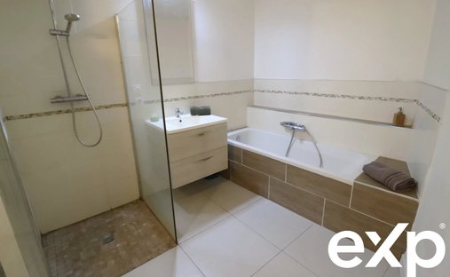 Superb 18th Century Château With C. 12 Ha Of Land