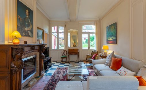 Castle for Sale in Saint-Valery-sur-Somme, Hauts-de-France, France