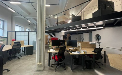 Castle for Sale in Clermont-Ferrand, Auvergne-Rhône-Alpes, France