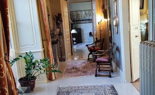 Castle for Sale in Bourg-en-Bresse, Auvergne-Rhône-Alpes, France