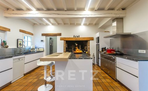 Magnificent Event Castle Hotel, Restaurant, Wedding, Seminar, Gite, Swimming Pool And Spa