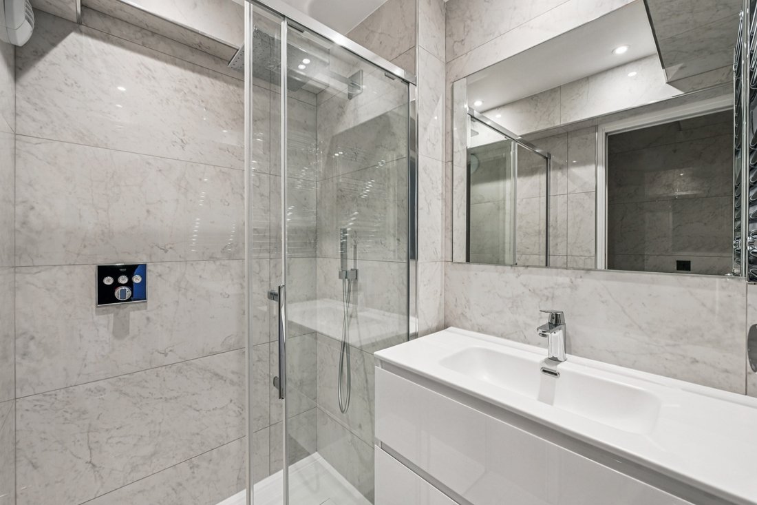 Apartment in Cambronne-Garibaldi, Paris 15e Arrondissement, Paris 4 - 16888225