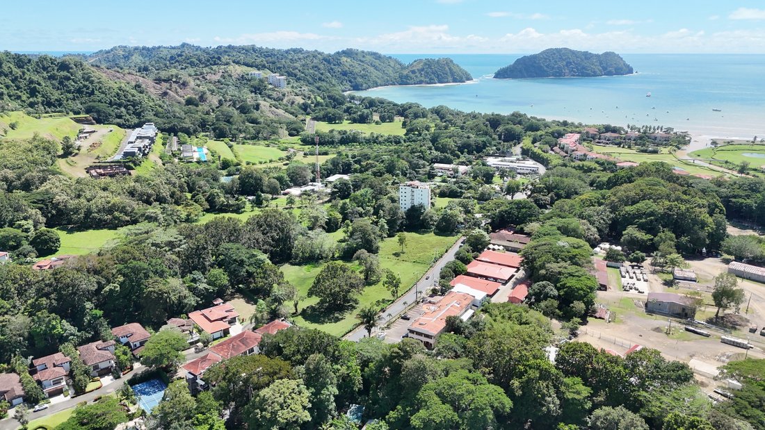 Villa in Playa Herradura, Puntarenas Province, Costa Rica 4 - 16853960