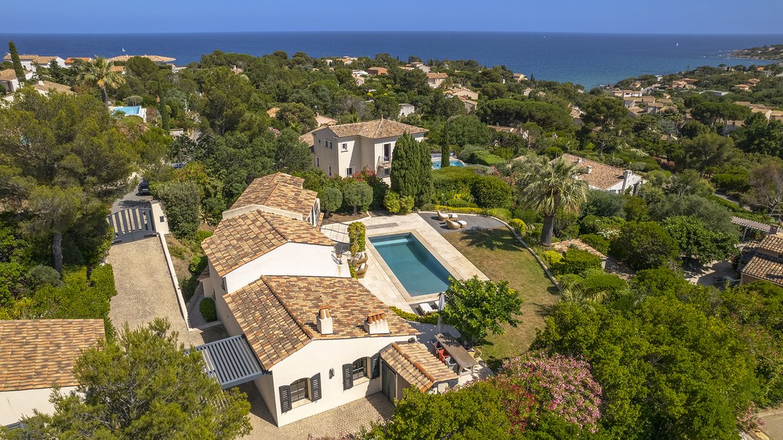 Villa in Fréjus, Provence-Alpes-Côte d'Azur, France 2 - 16858667
