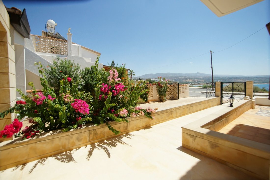 Villa in Peyia, Paphos, Cyprus 3 - 16858832