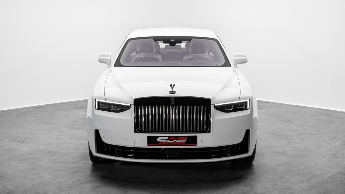 Sedan in Dubai, Dubai, United Arab Emirates 3 - 16858621