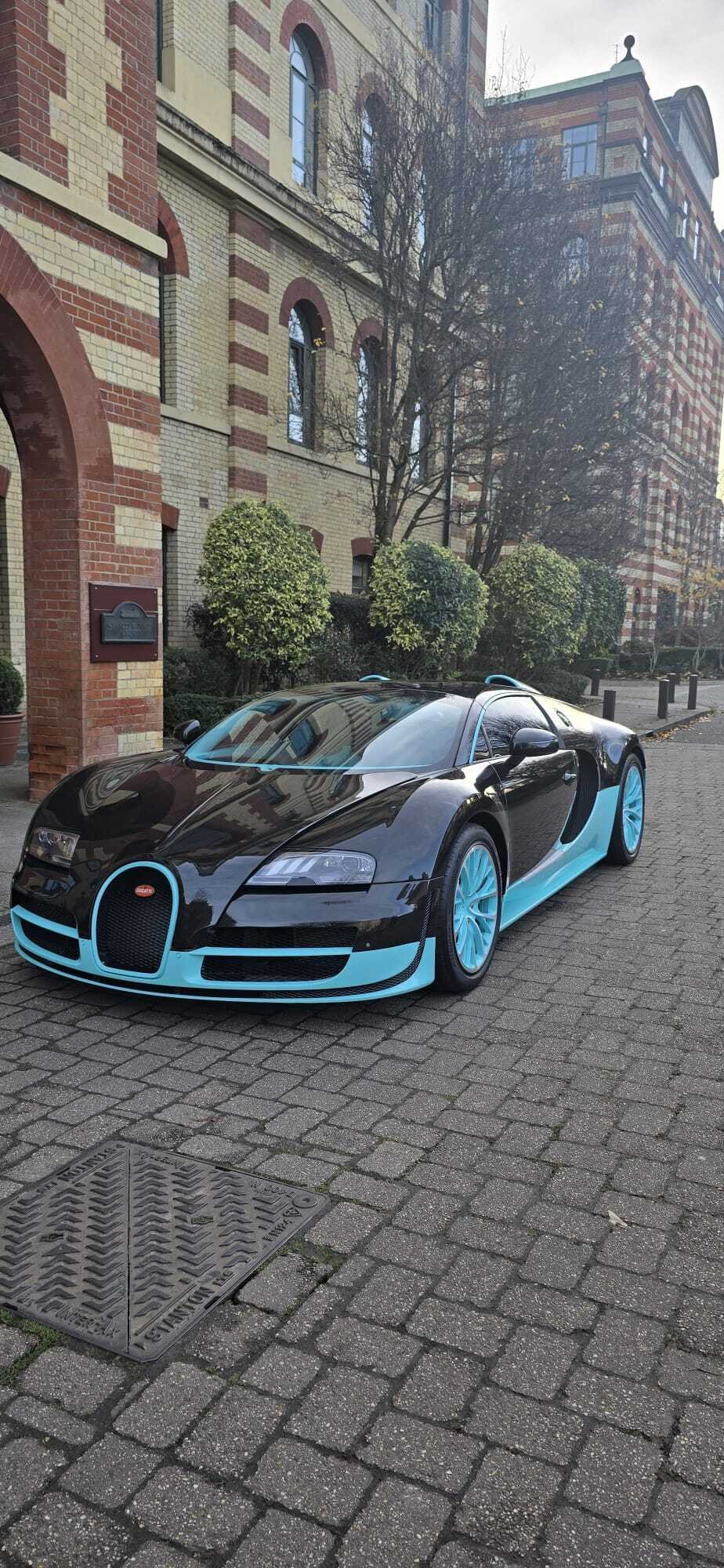 Coupe in Singapore, Singapore 5 - 16858634