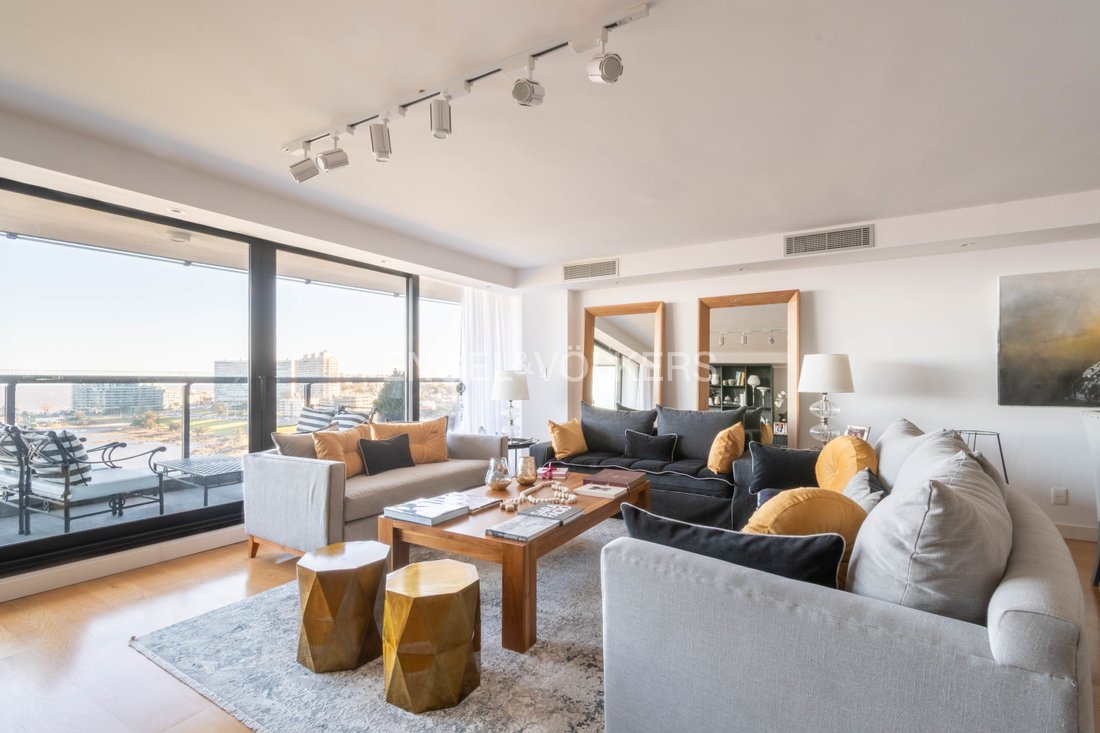 Apartment in Montevideo, Departamento de Montevideo, Uruguay 2 - 16859269