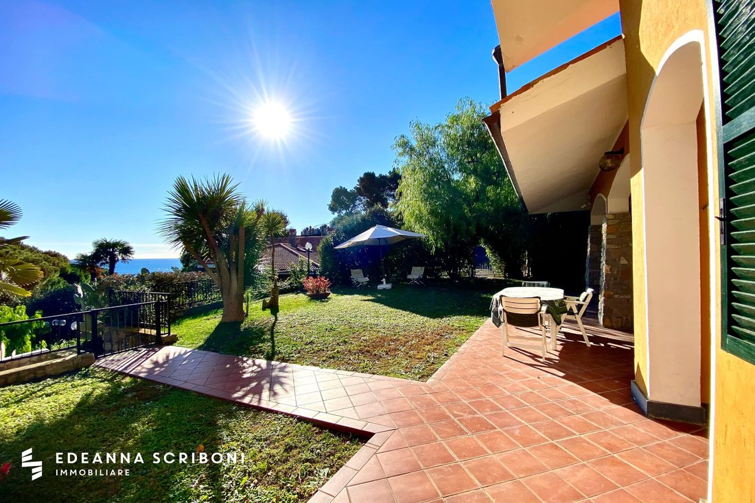 Villa in Pinamare, Andora, Liguria 2 - 16861835
