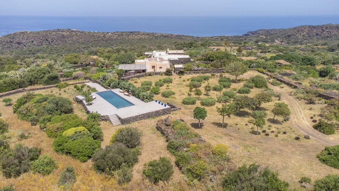 Villa in Pantelleria, Sicily, Italy 2 - 16861843