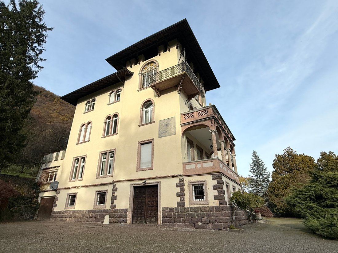 Villa in Europe-Novacella / Europa-Novacella, Bolzano / Bozen, Trentino – Alto Adige/Südtirol 1 - 16864382