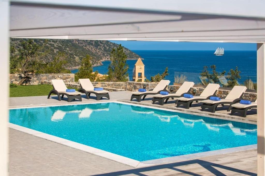 Villa in Community of Agios Nikolaos, Agios Nikolaos, Greece 2 - 16864469
