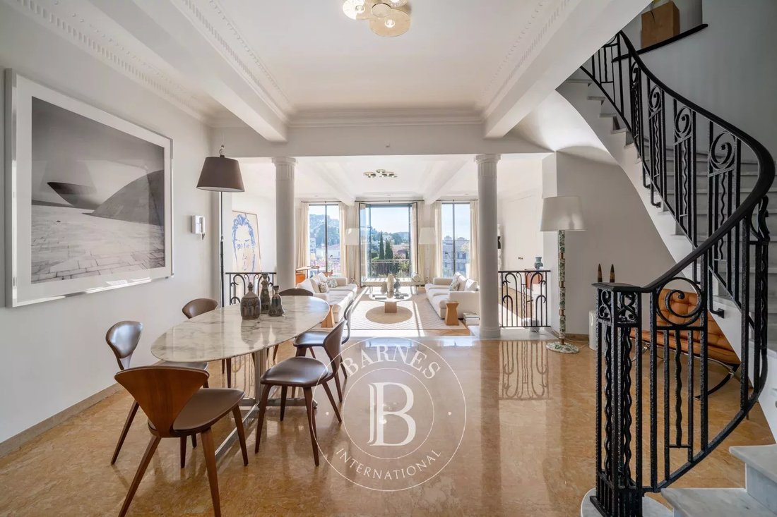 Villa in Cannes, Provence-Alpes-Côte d'Azur, France 4 - 16885273