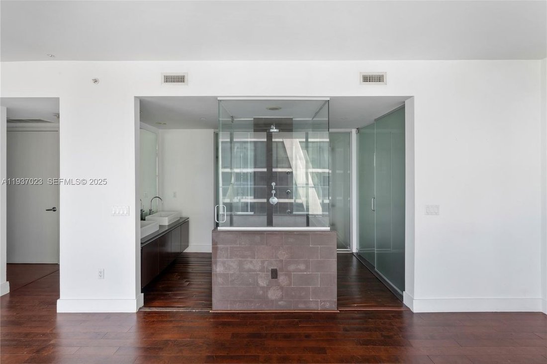 Condo in Miami, Florida, United States 5 - 16867920