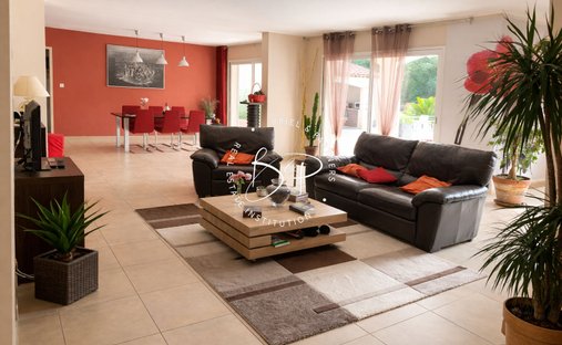 Chateau In Provence With Guest House And 13 Ha Land