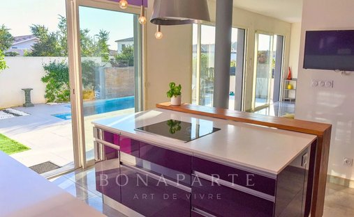 Castle for Sale in Béziers, Occitanie, France