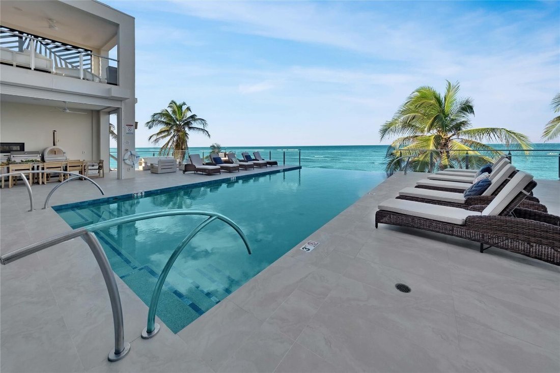 House in Other, FL, United States 4 - 15081394
