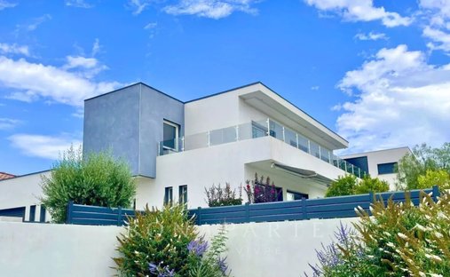 Castle for Sale in Béziers, Occitanie, France