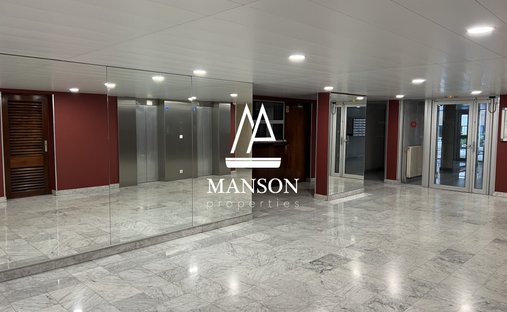 Superb 18th Century Château With C. 12 Ha Of Land