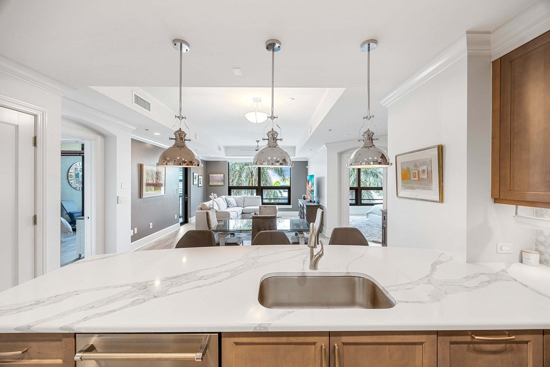 Condo in Naples, Florida, United States 1 - 16886205