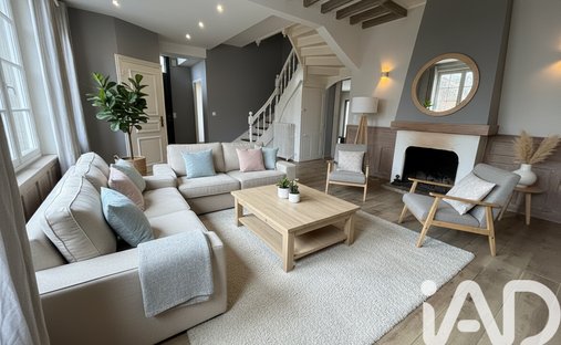 Castle for Sale in Laval, Pays de la Loire, France