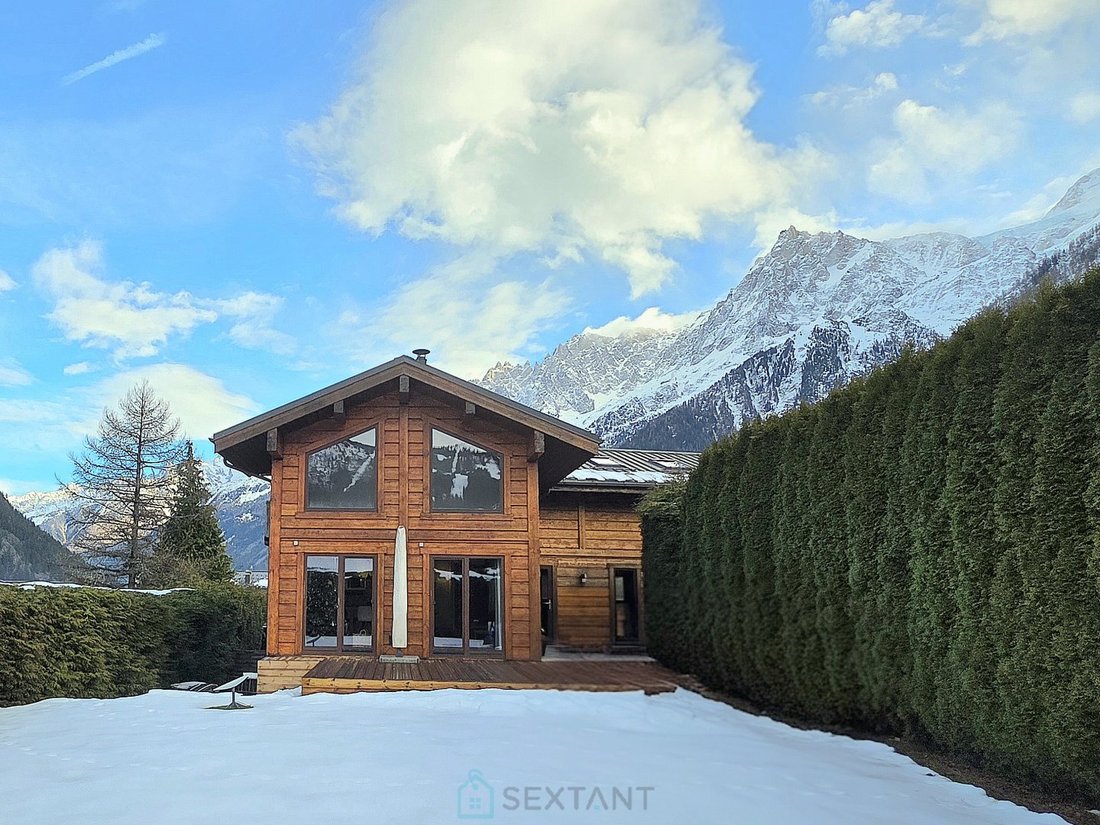 House in Les Houches, Auvergne-Rhône-Alpes, France 1 - 16871128