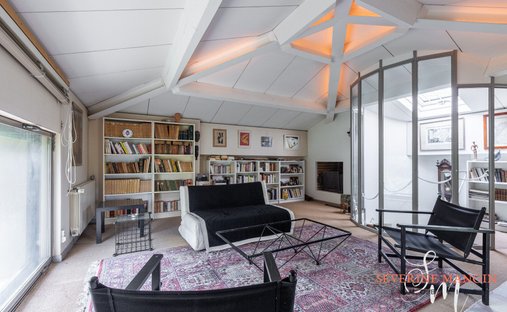 Sale Of Château Uzes, 295m² 11 Rooms €1,700,000 With Terrace