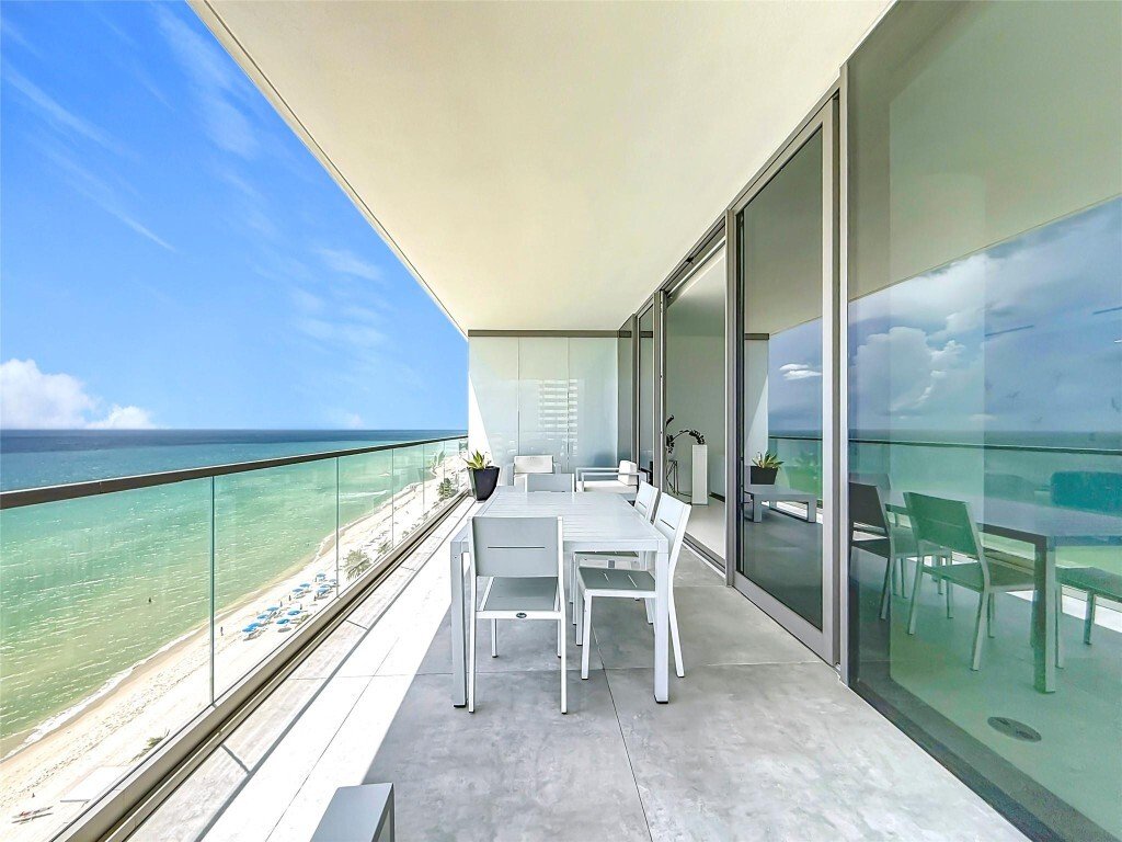 Condo in Hallandale Beach, Florida, United States 5 - 16635139