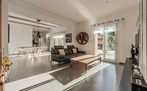 6 Room House With Terrace Near Beziers The House