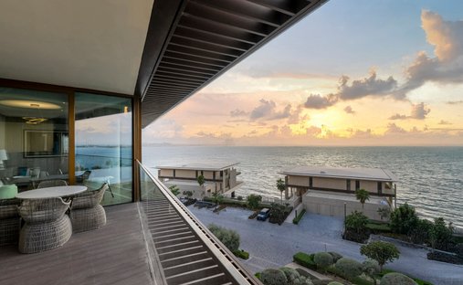 Apartment in Jumeirah Bay, Dubai, United Arab Emirates 1