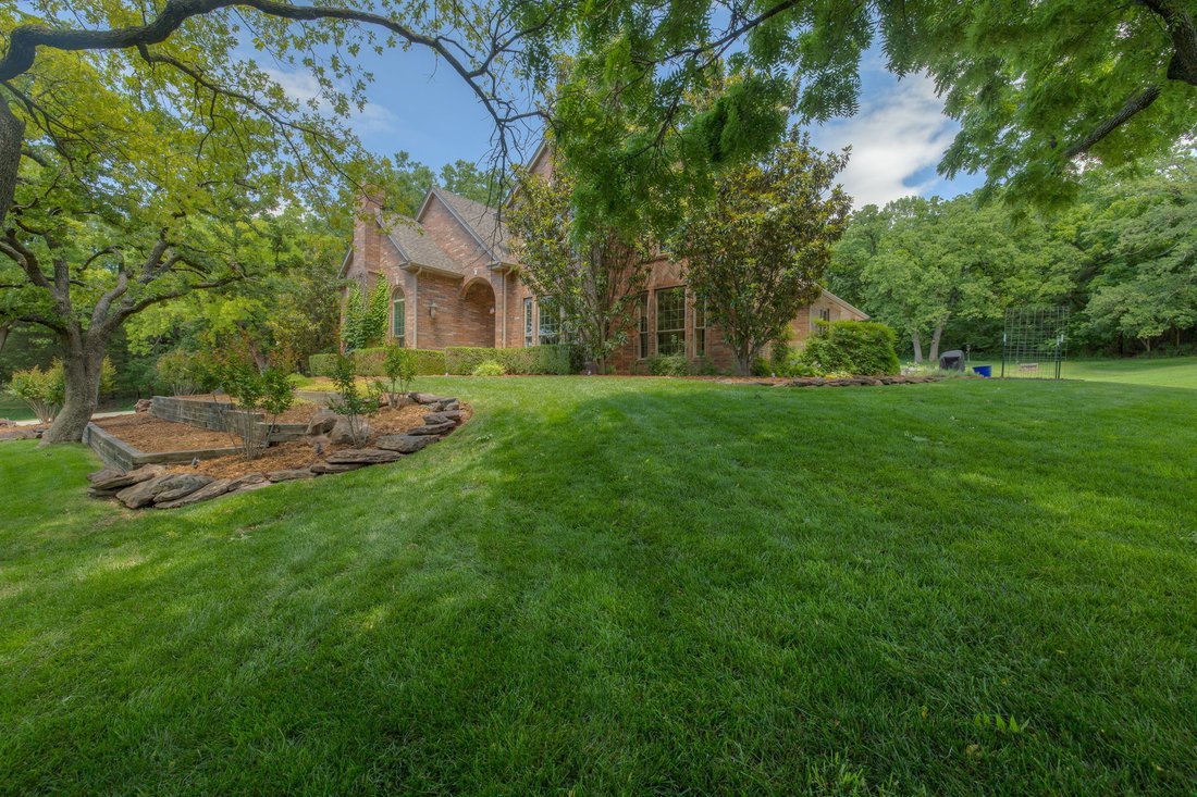 House in Edmond, Oklahoma, United States 2 - 16885314