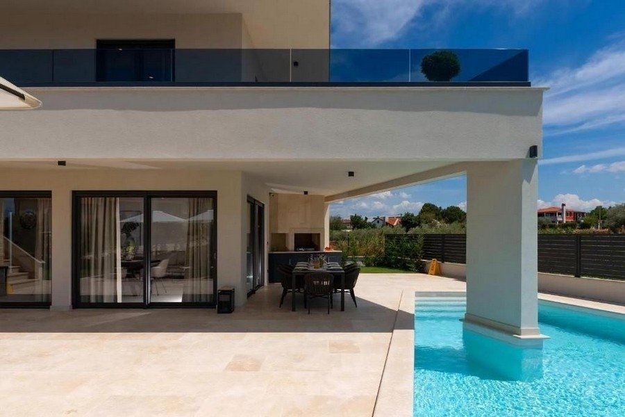 Villa in Porec, Istria County, Croatia 2 - 16872036
