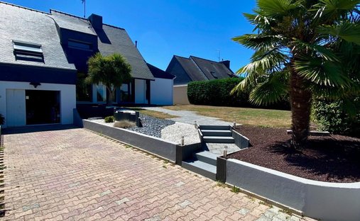 Castle for Sale in Guidel, Brittany, France