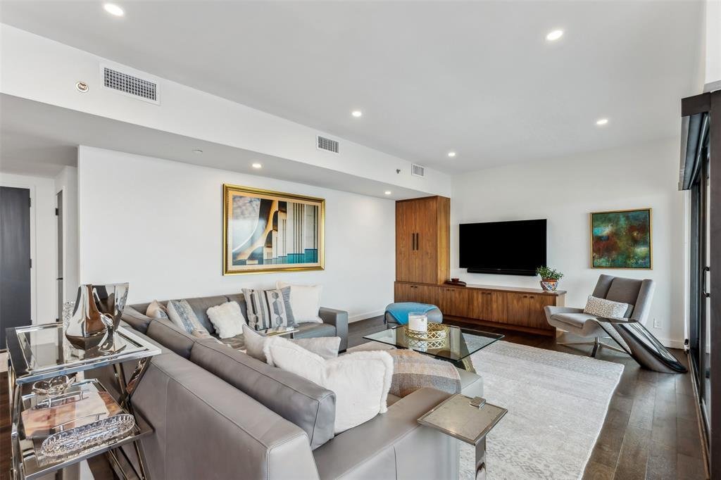 Condo in Dallas, Texas, United States 4 - 16870319