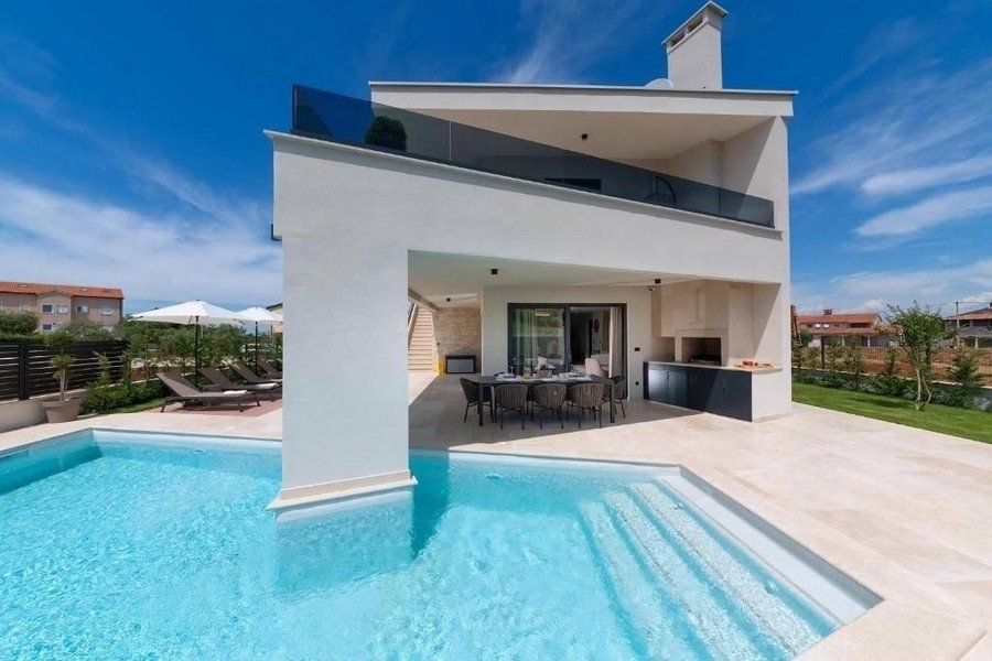Villa in Porec, Istria County, Croatia 1 - 16872036