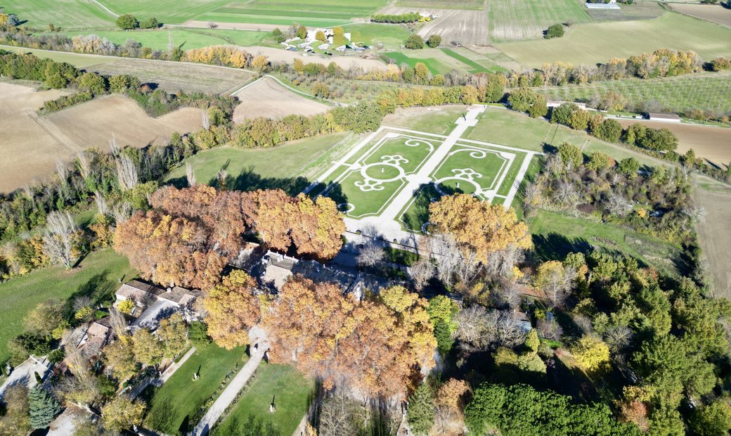 Castle for Sale in Forcalquier, Provence-Alpes-Côte d'Azur, France