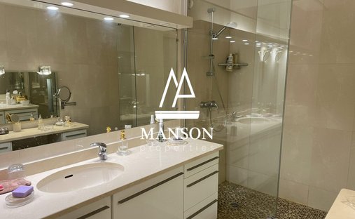 Superb 18th Century Château With C. 12 Ha Of Land