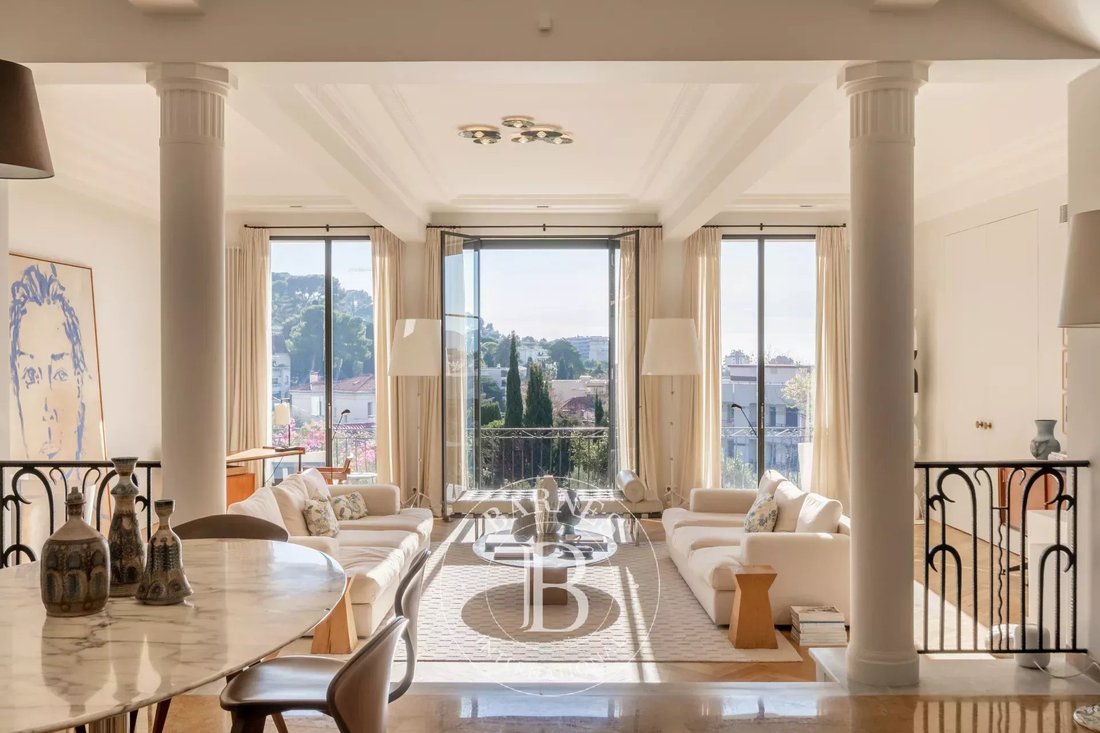 Villa in Cannes, Provence-Alpes-Côte d'Azur, France 2 - 16885273