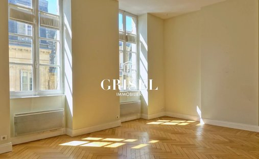 Castle for Sale in Bordeaux, Nouvelle-Aquitaine, France