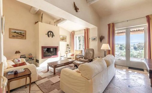 Beautiful Stone Property With Views And Pool