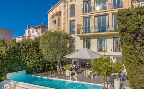 Villa in Le Cannet, Provence-Alpes-Côte d'Azur, France 1