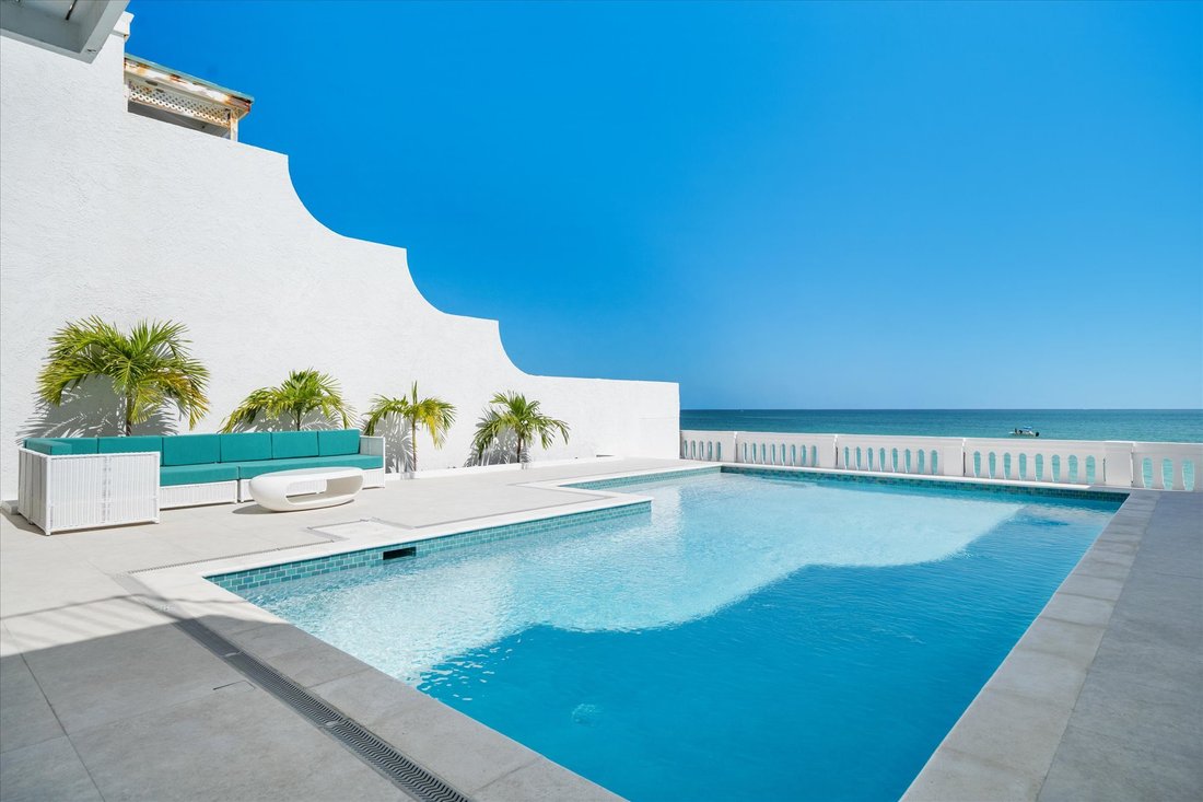 House in Nassau, New Providence, The Bahamas 1 - 16867940