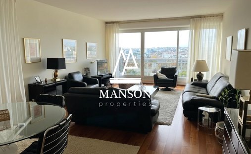 Superb 18th Century Château With C. 12 Ha Of Land