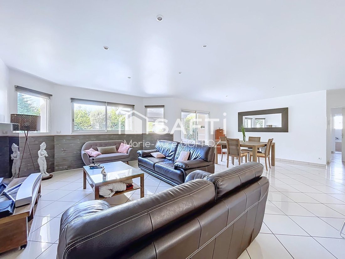 House in Zone Industrielle, Blanquefort, France 4 - 16869732