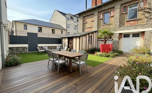 Castle for Sale in Laval, Pays de la Loire, France - 3