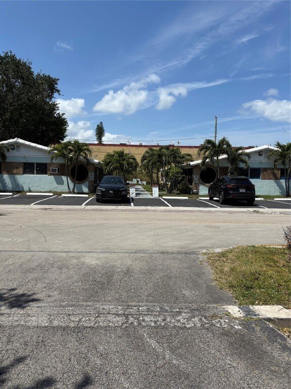 Hollywood, Florida, United States 5 - 16632601
