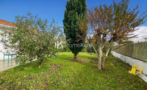 Castle for Sale in Mérignac, Nouvelle-Aquitaine, France