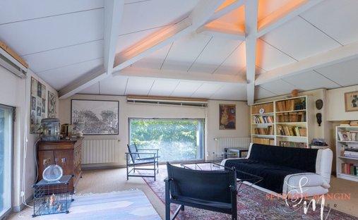 Sale Of Château Uzes, 295m² 11 Rooms €1,700,000 With Terrace