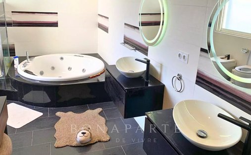 Castle for Sale in Béziers, Occitanie, France